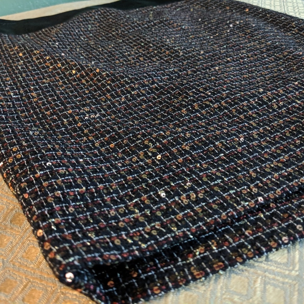 The Limited Sequin Pencil Skirt 2 - Picture 3 of 4